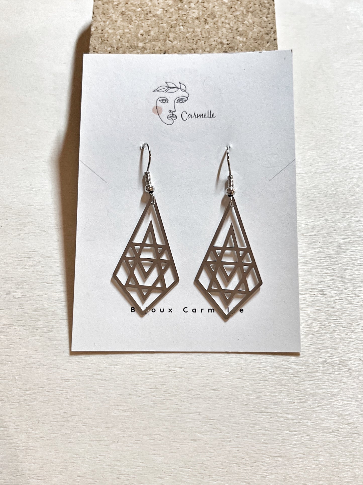 Bijoux Carmelle. Boucles d'oreilles bohème chic fait à la main.