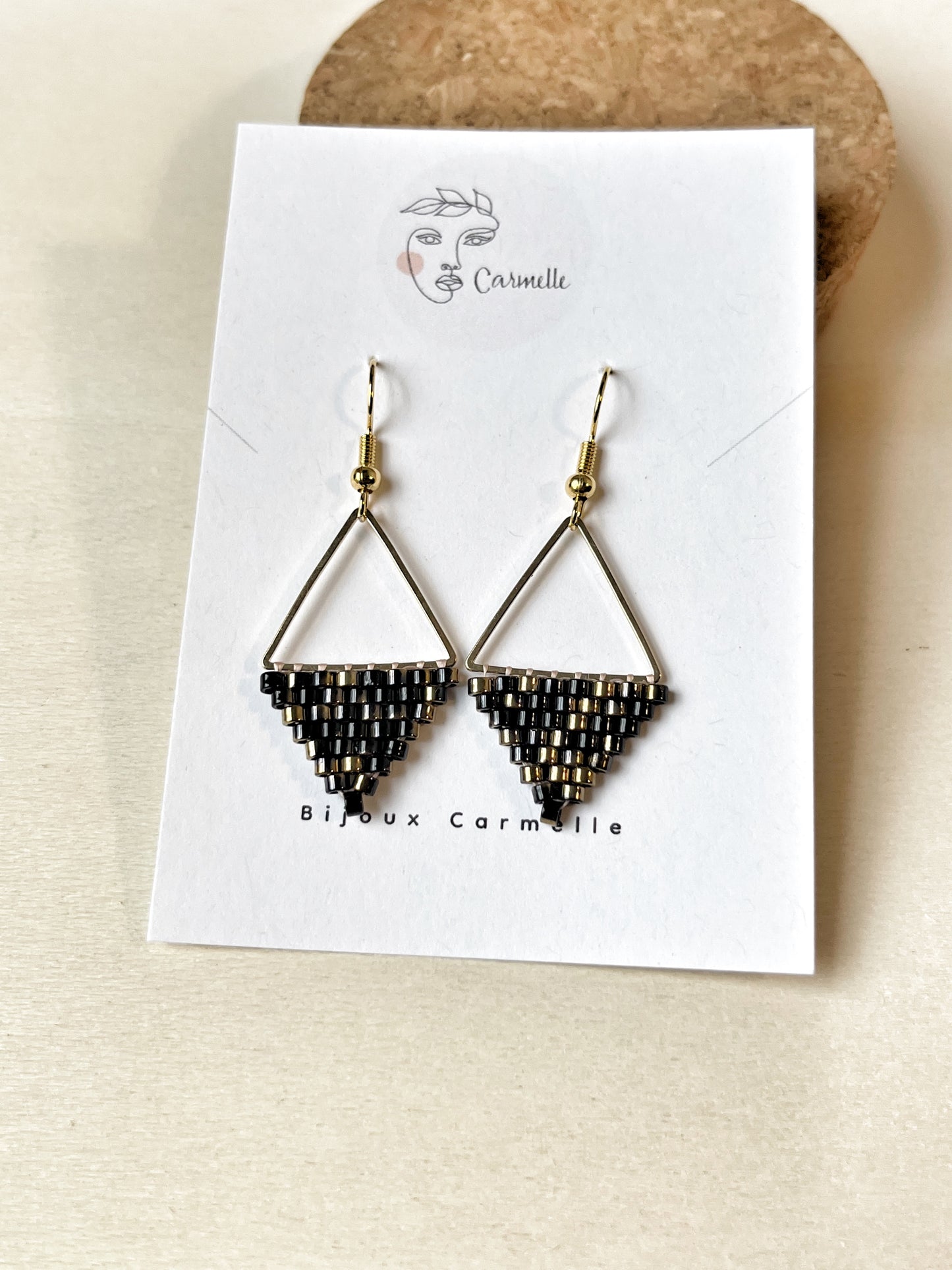 Boucles d’oreilles, deux couleurs disponibles