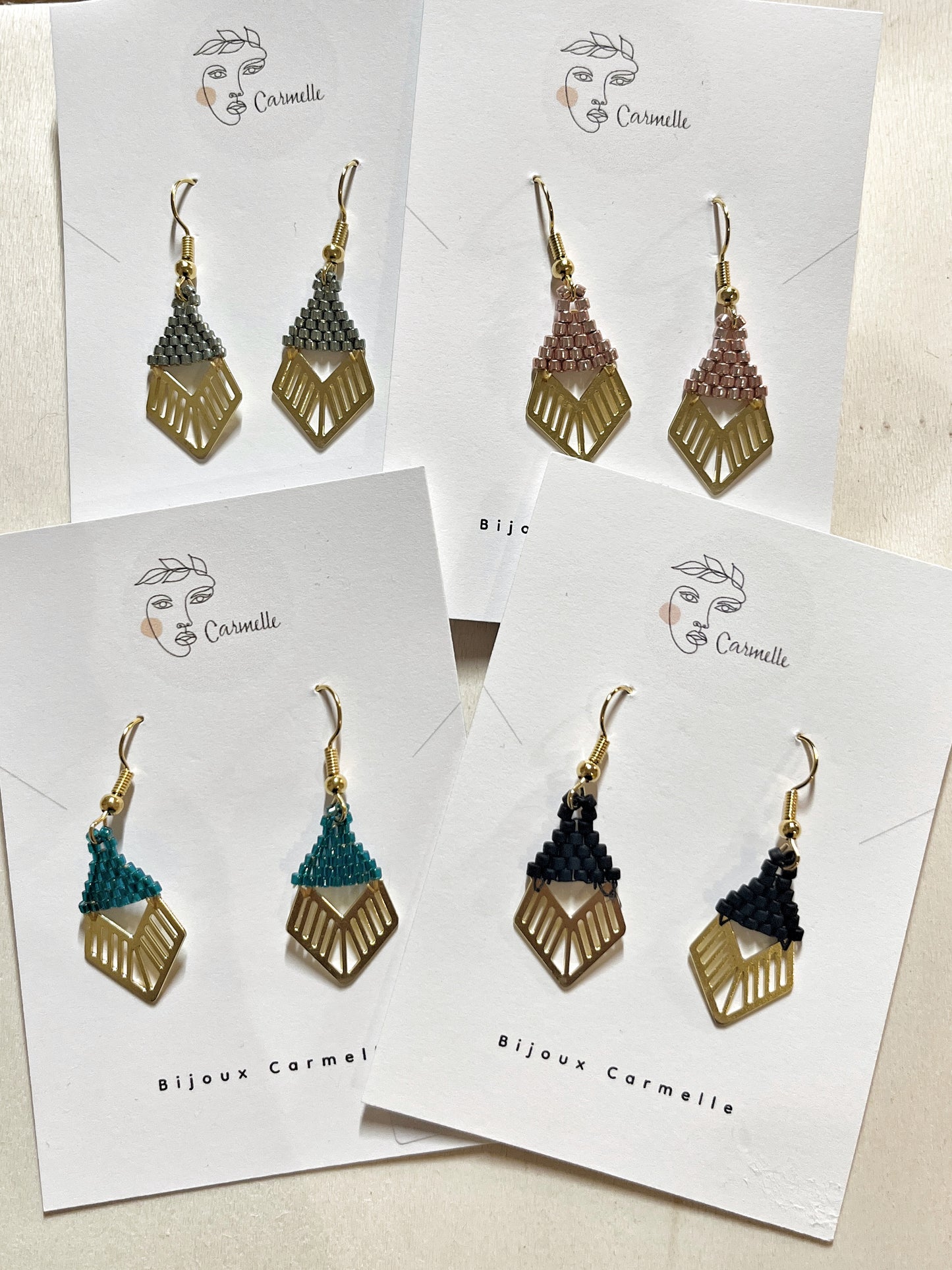 Bijoux Carmelle - Boucles d'oreilles boho chic fait à la main en perle de verre