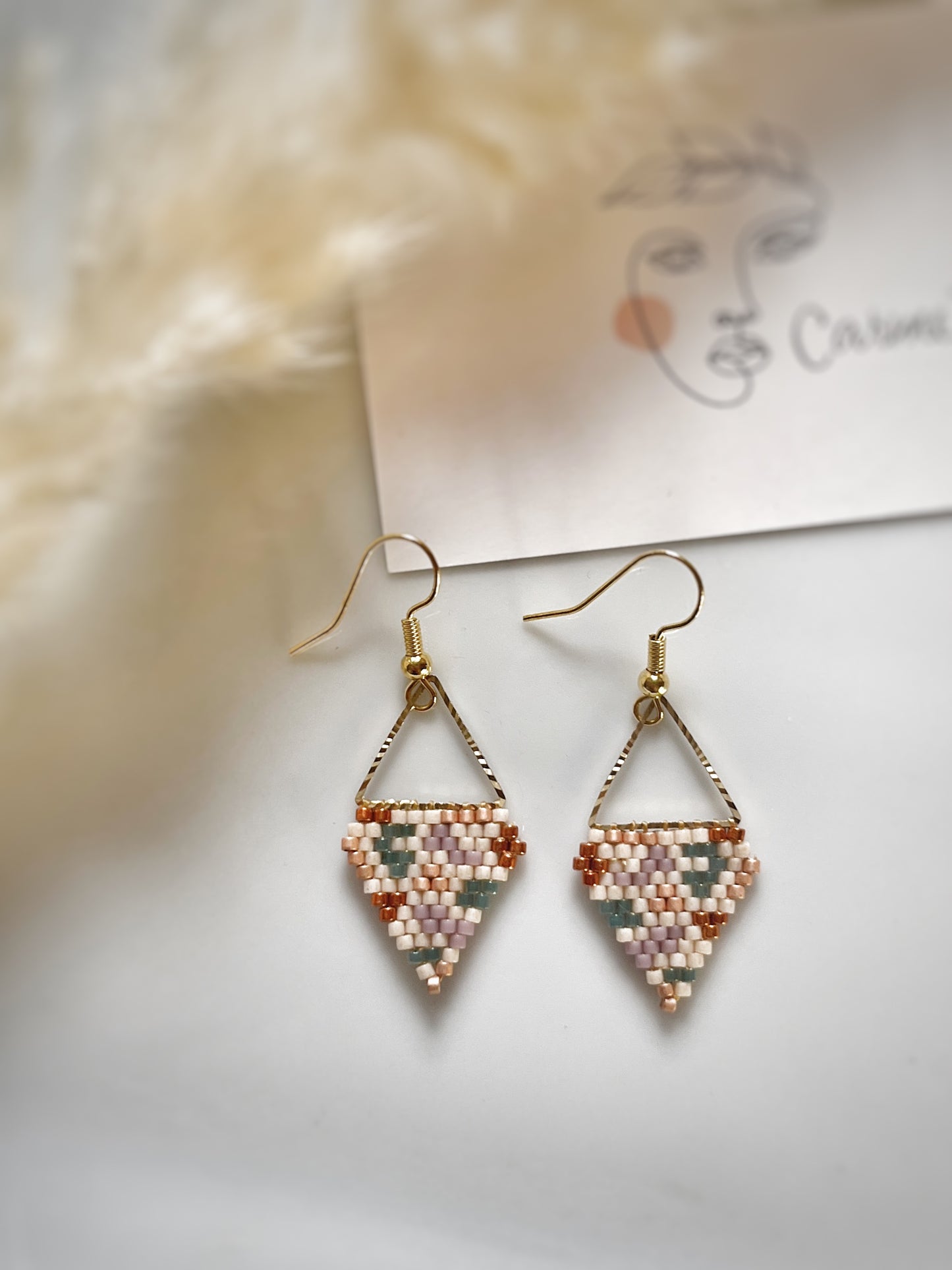 Boucles d’oreilles multicolores, motif terrazzo en perle de verre