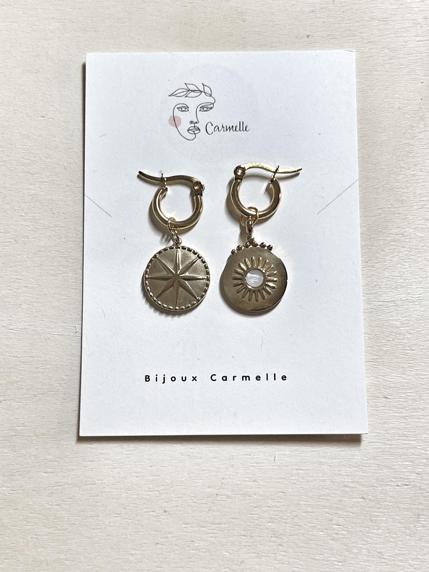 Bijoux Carmelle. Boucles d'oreilles bohème chic fait à la main.
