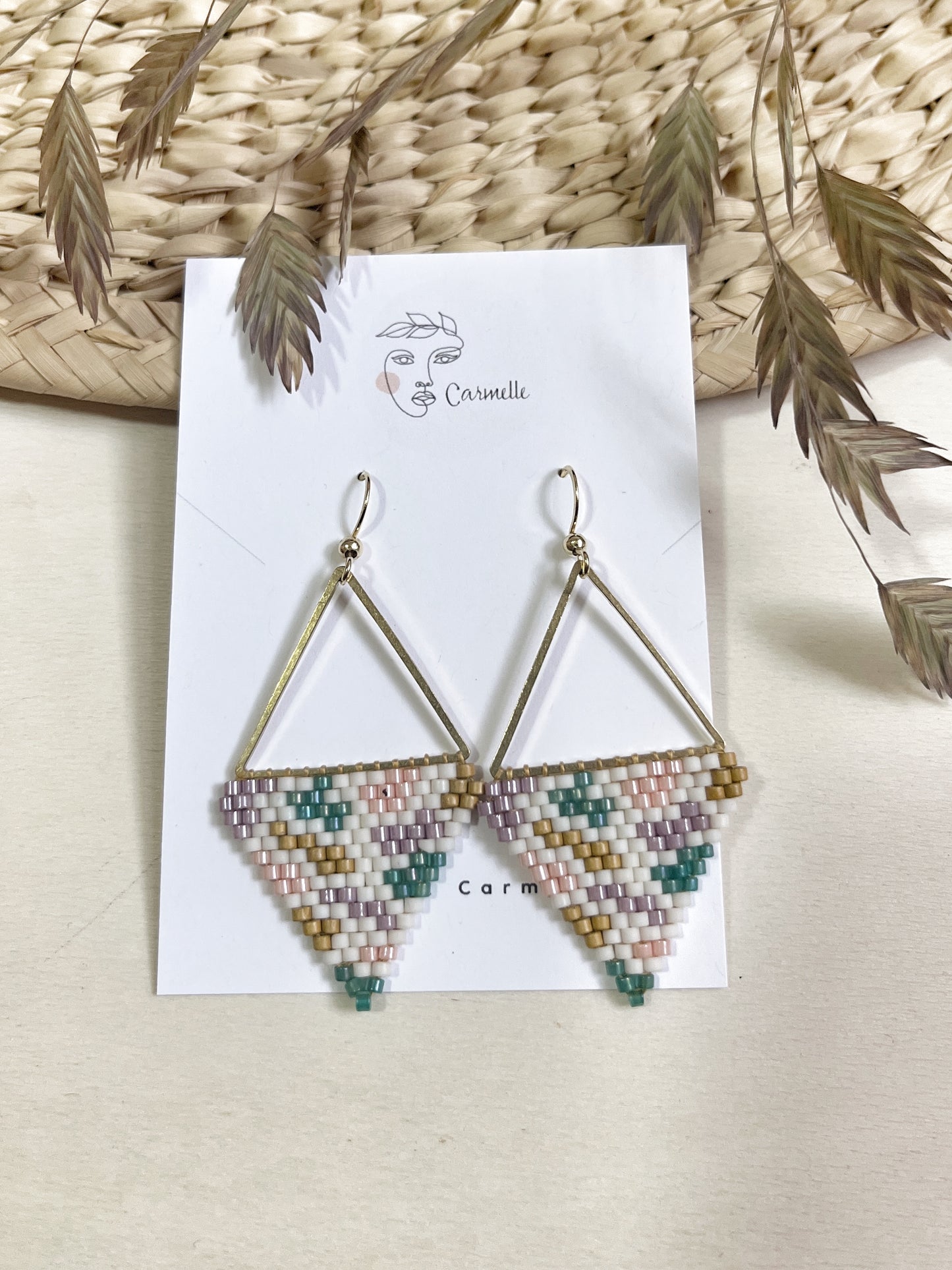 Bijoux Carmelle - Boucles d'oreilles artisanales en billes de verre style multicolores style Boho chic fait à la main