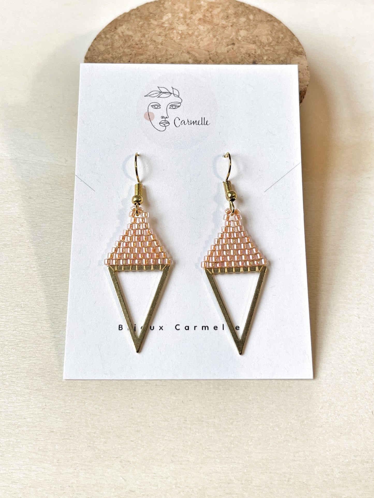 Boucles d'oreilles bohème chic fait à la main.