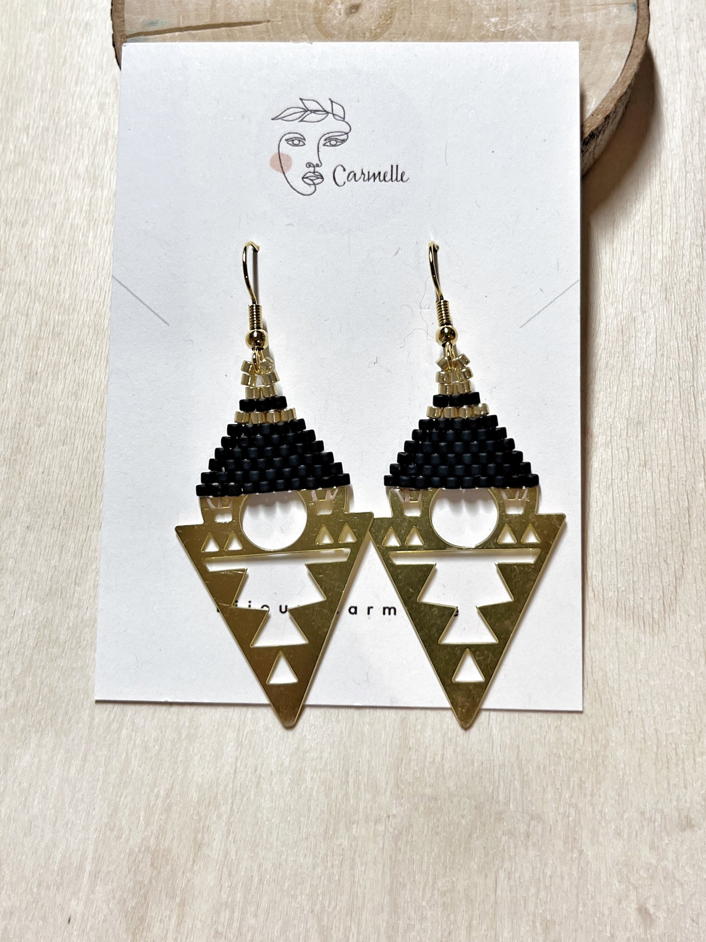 Bijoux Carmelle. Boucles d'oreilles bohème chic fait à la main.