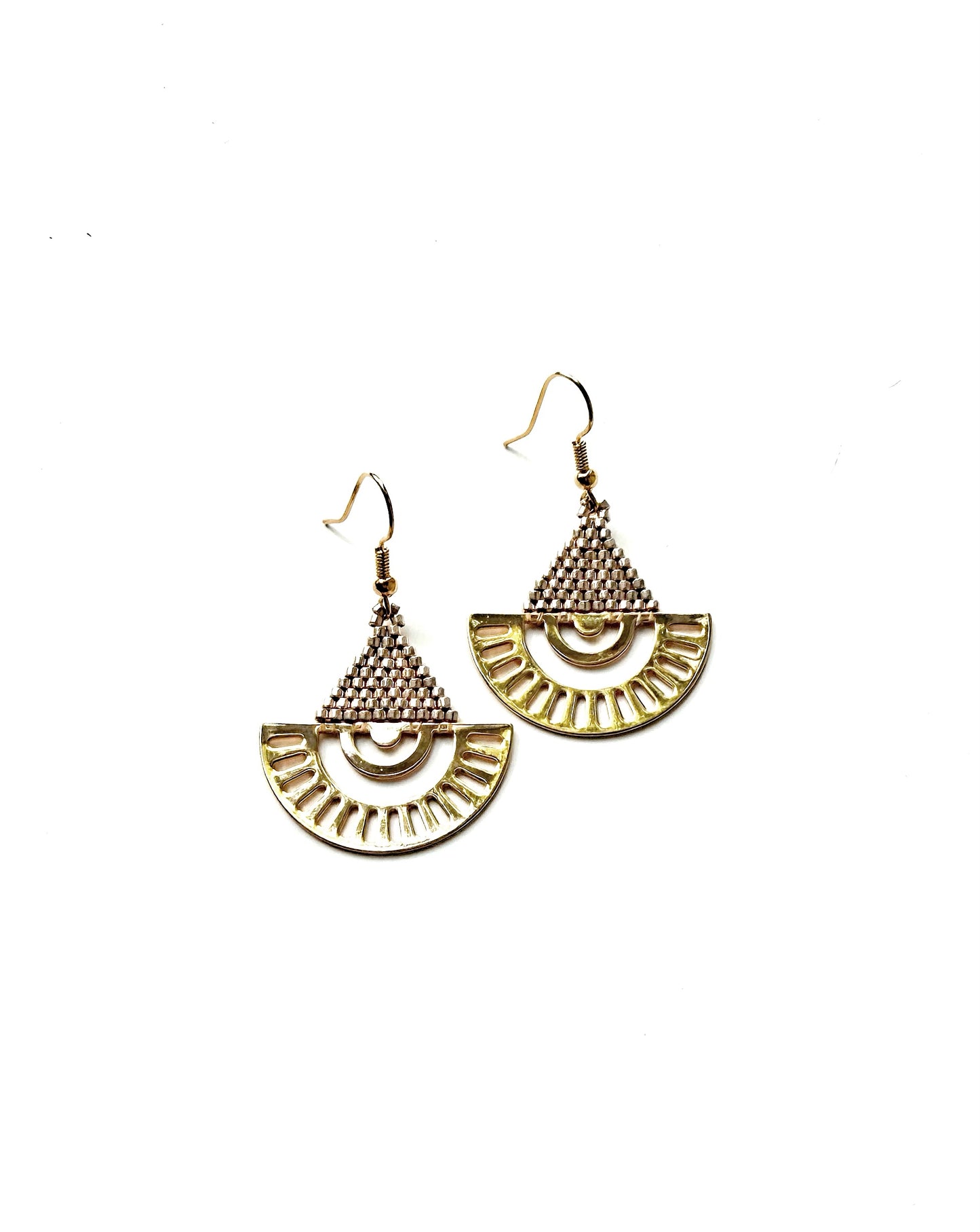 Boucles d’oreilles ethniques demi- soleil en perles de verre Miyuki.