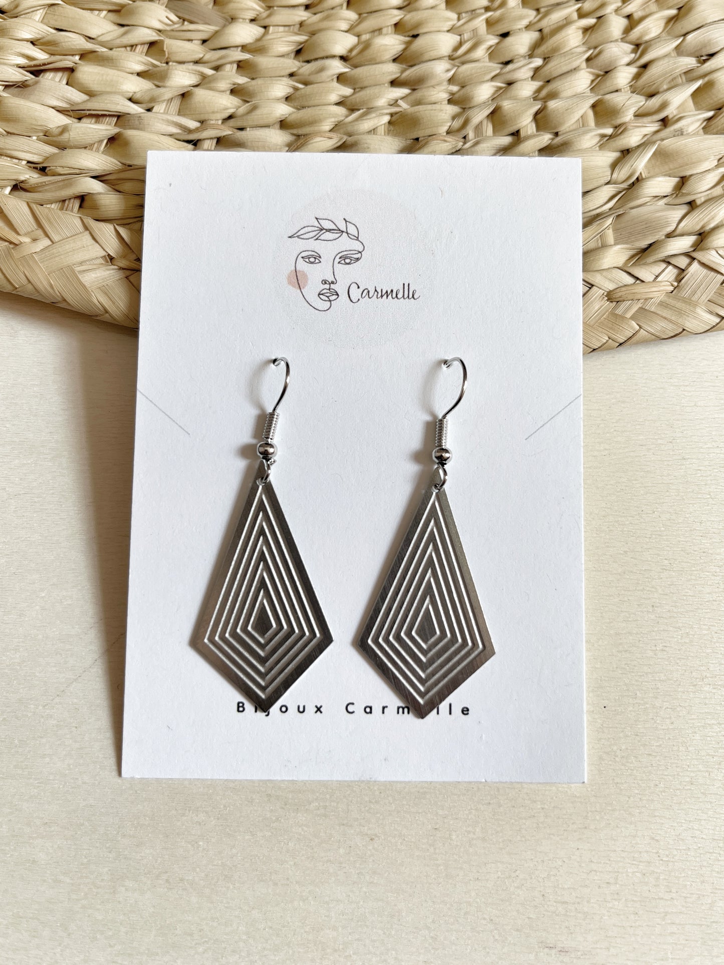 Bijoux Carmelle. Boucles d'oreilles bohème chic fait à la main.