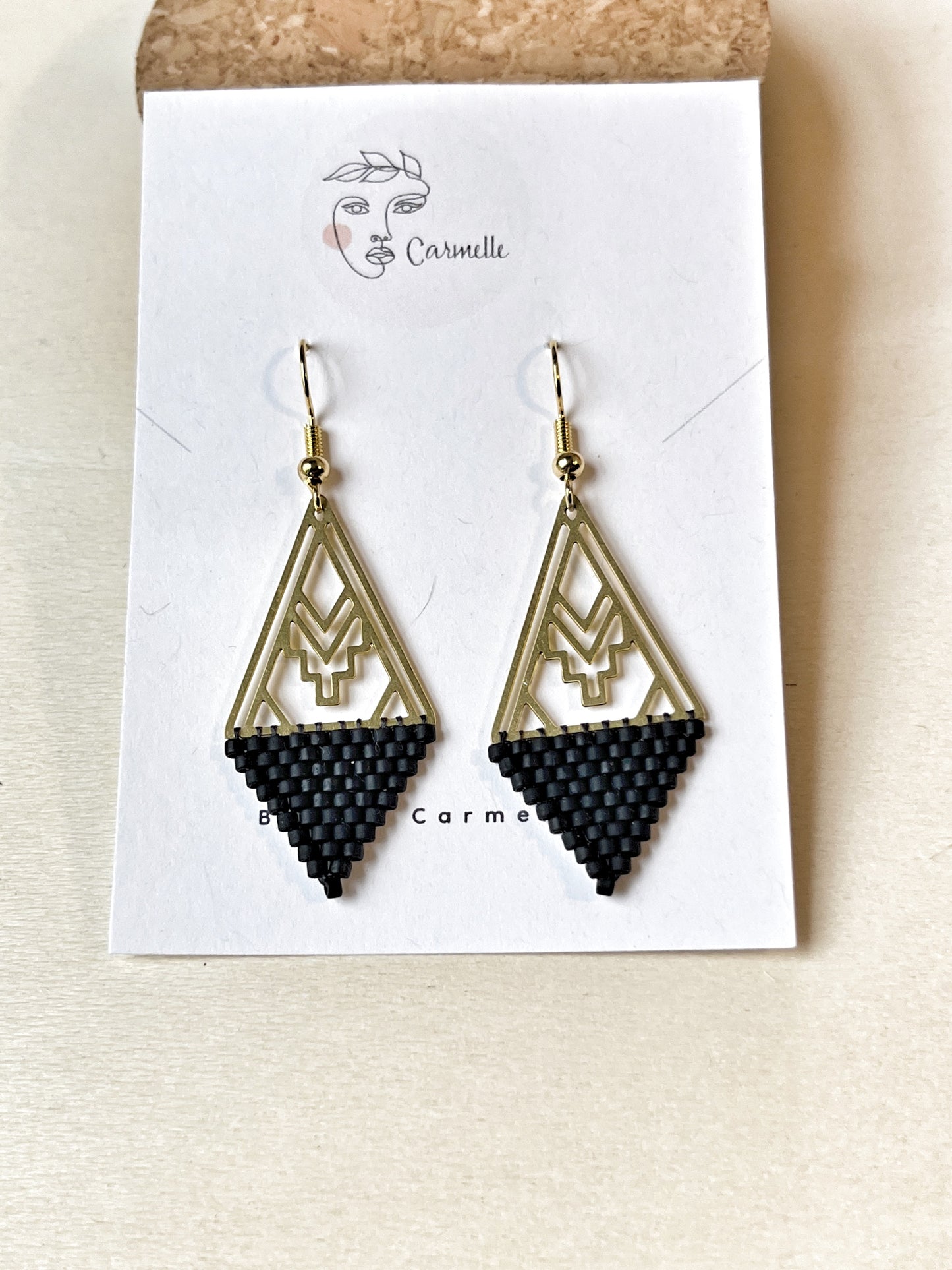 Bijoux Carmelle. Boucles d'oreilles bohème chic fait à la main.