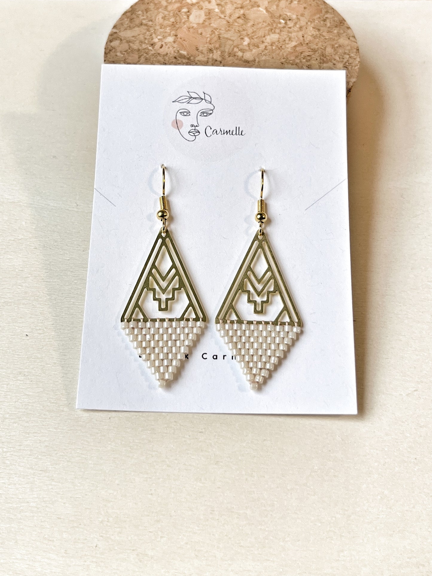 Bijoux Carmelle. Boucles d'oreilles bohème chic fait à la main.