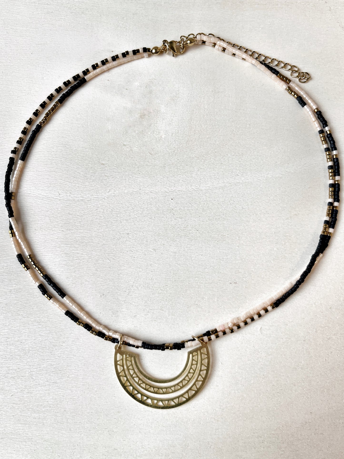 Collier de perle de verre