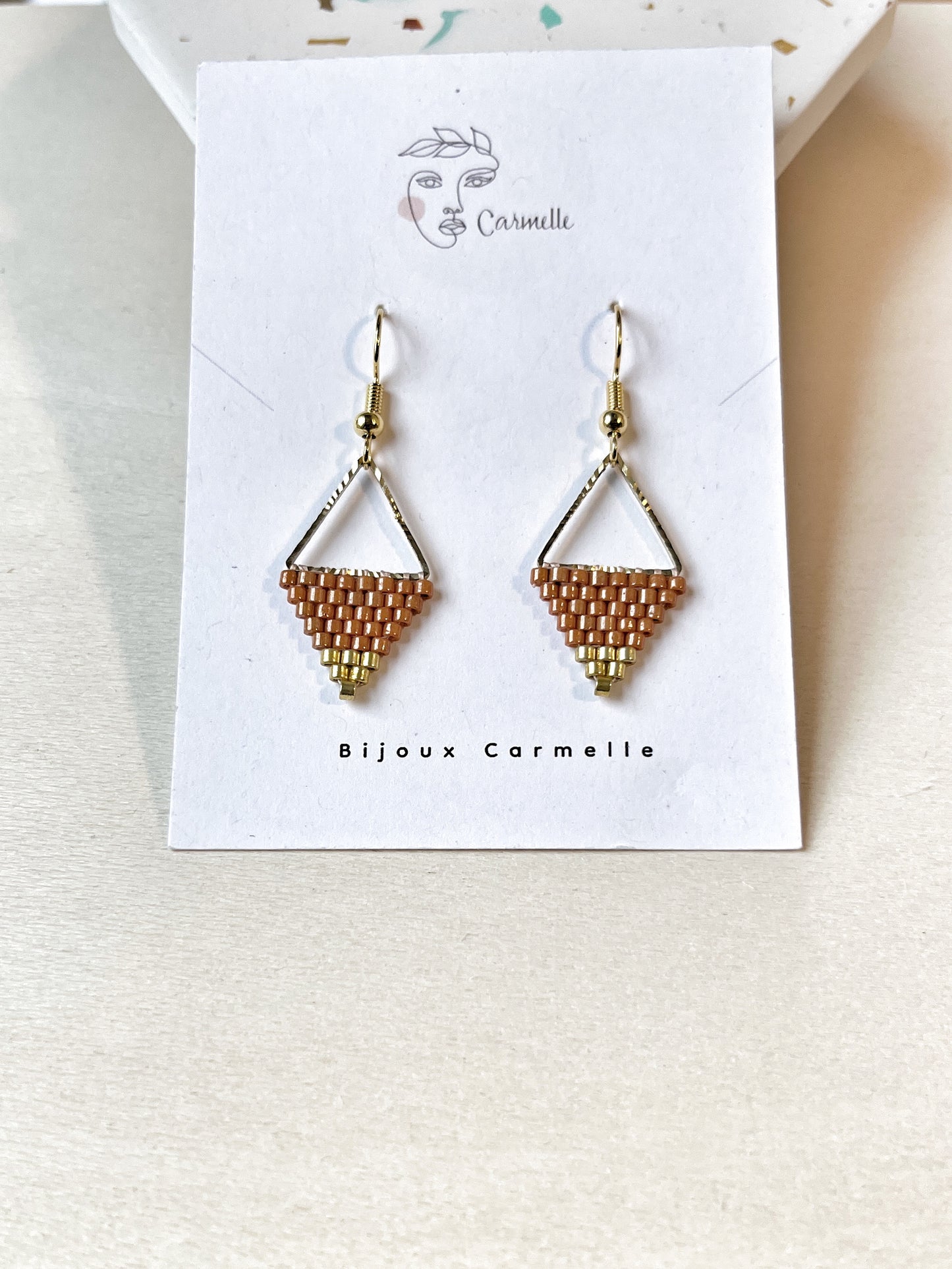 Bijoux Carmelle - Boucles d'oreilles en perle de verre boho chic fait à la main