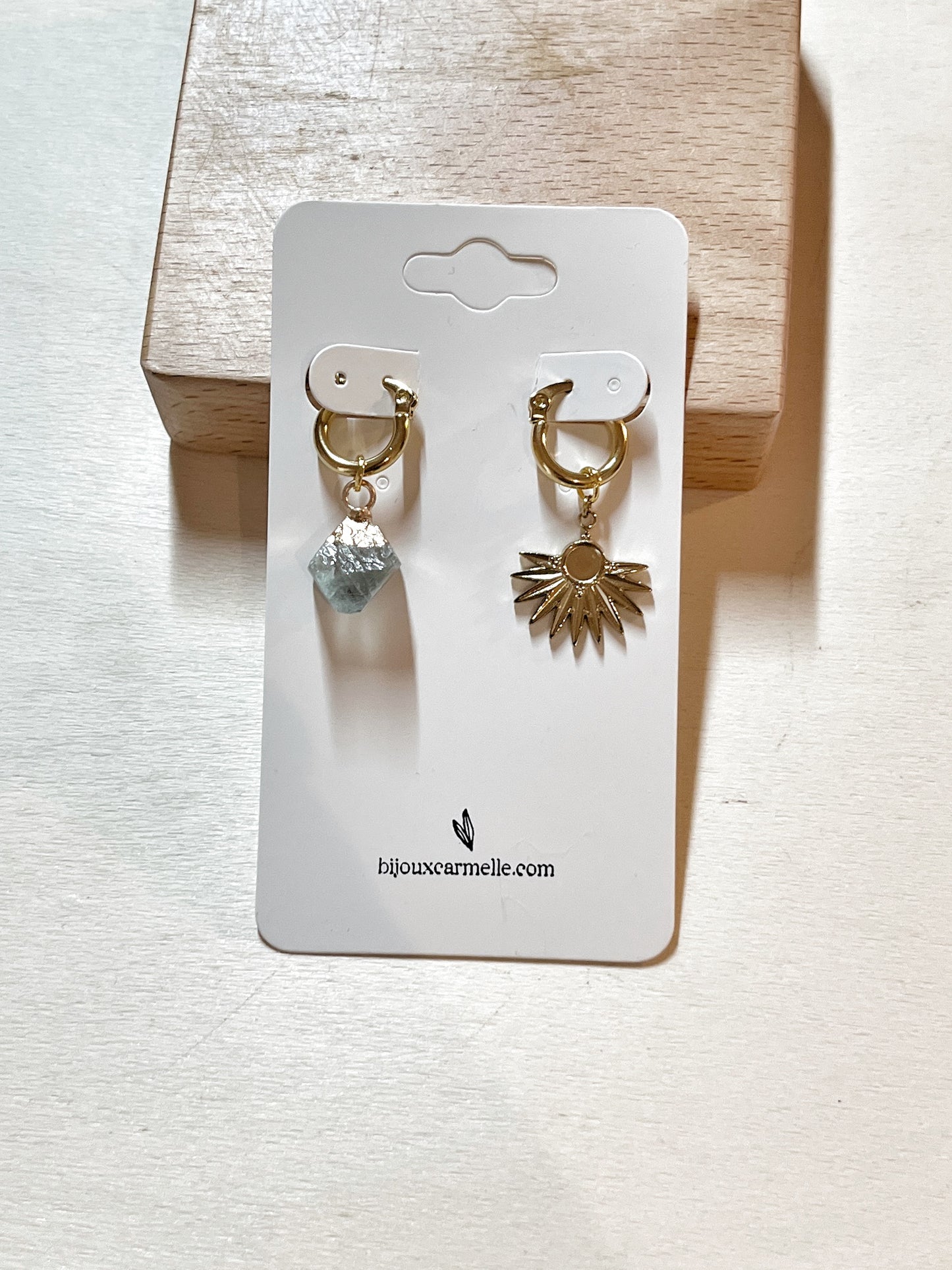Bijoux Carmelle. Boucles d'oreilles bohème chic fait à la main.