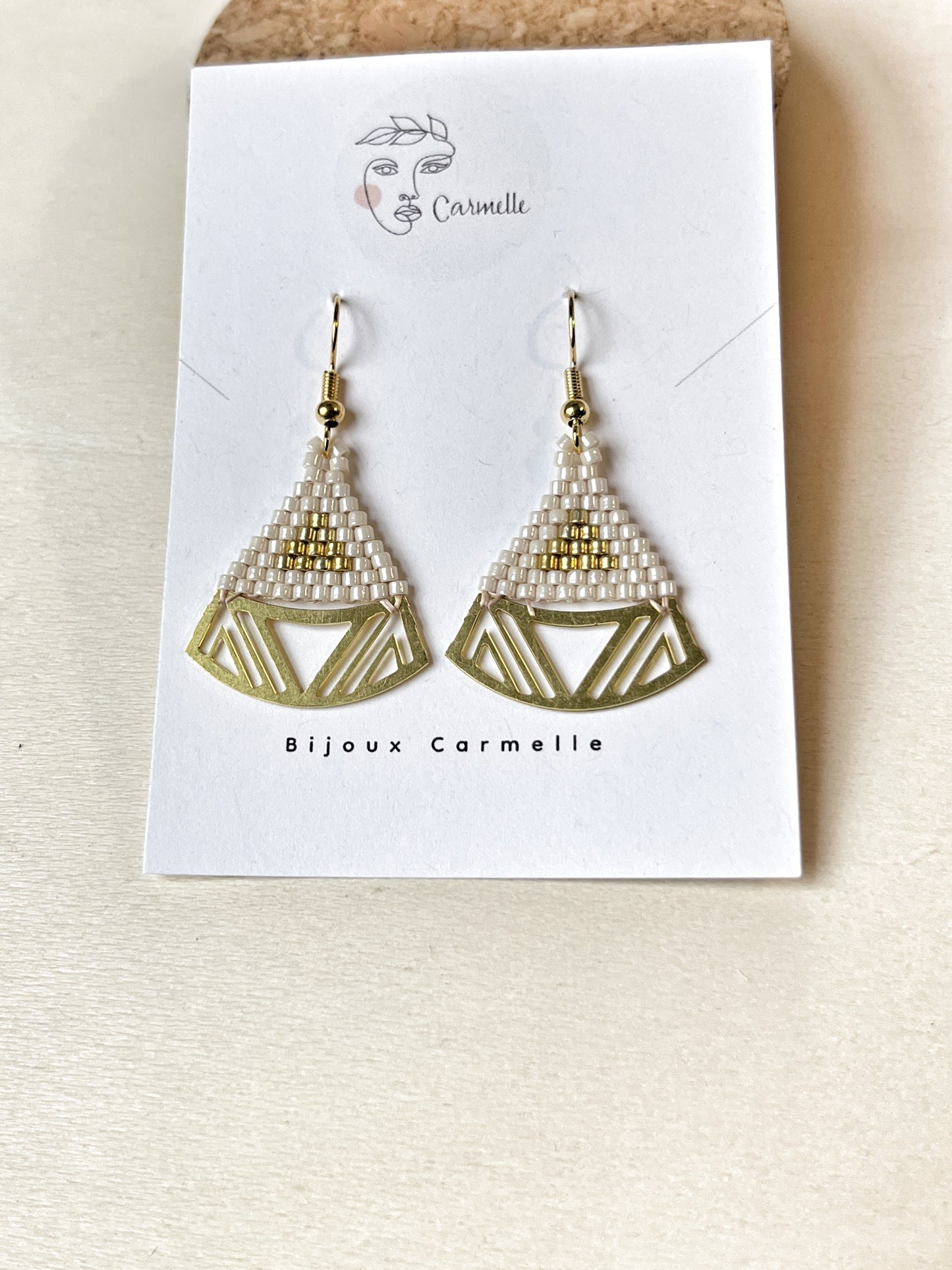 Bijoux Carmelle. Boucles d'oreilles bohème chic fait à la main.