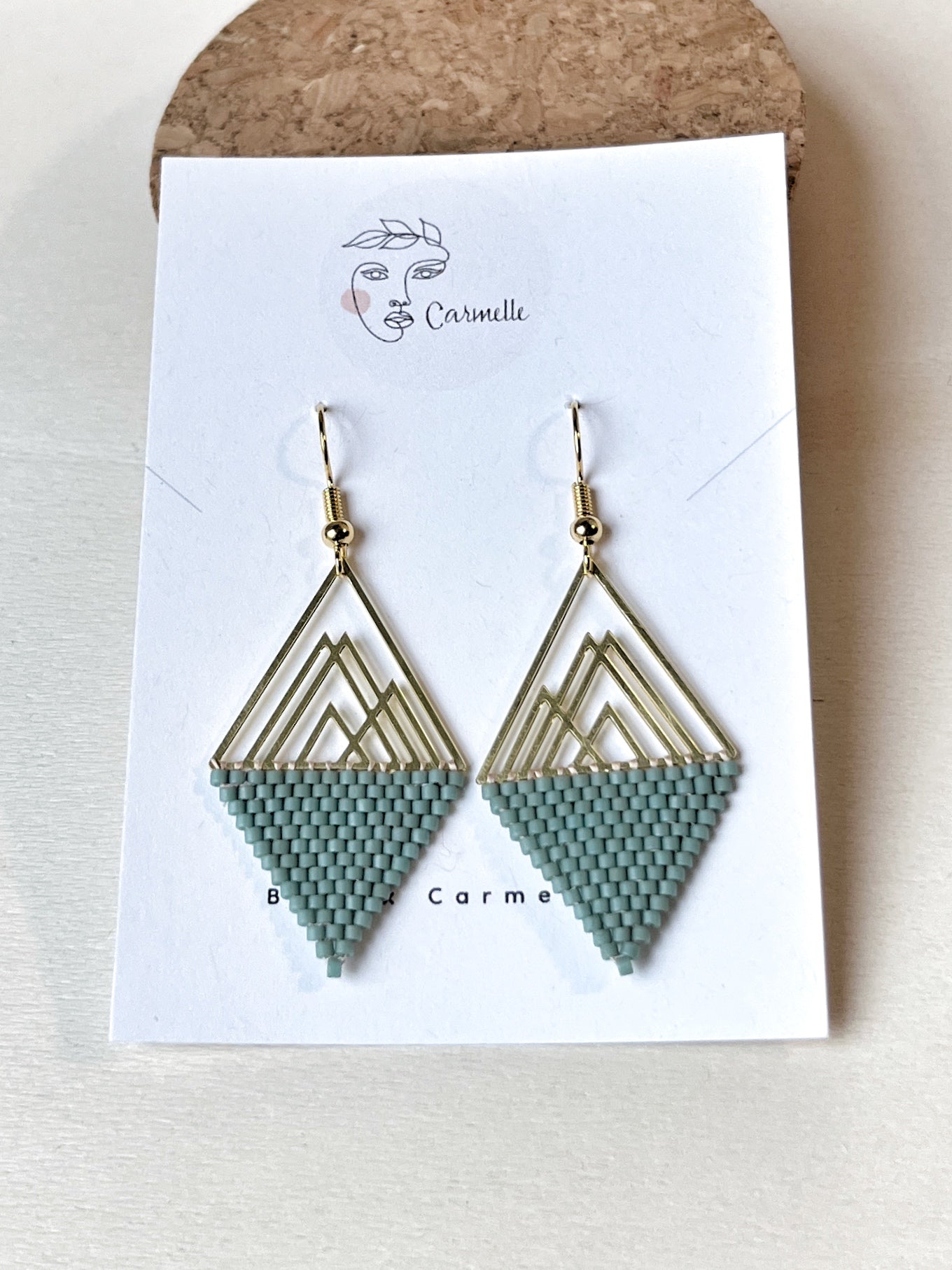 Boucles d'oreilles bohème chic fait à la main.