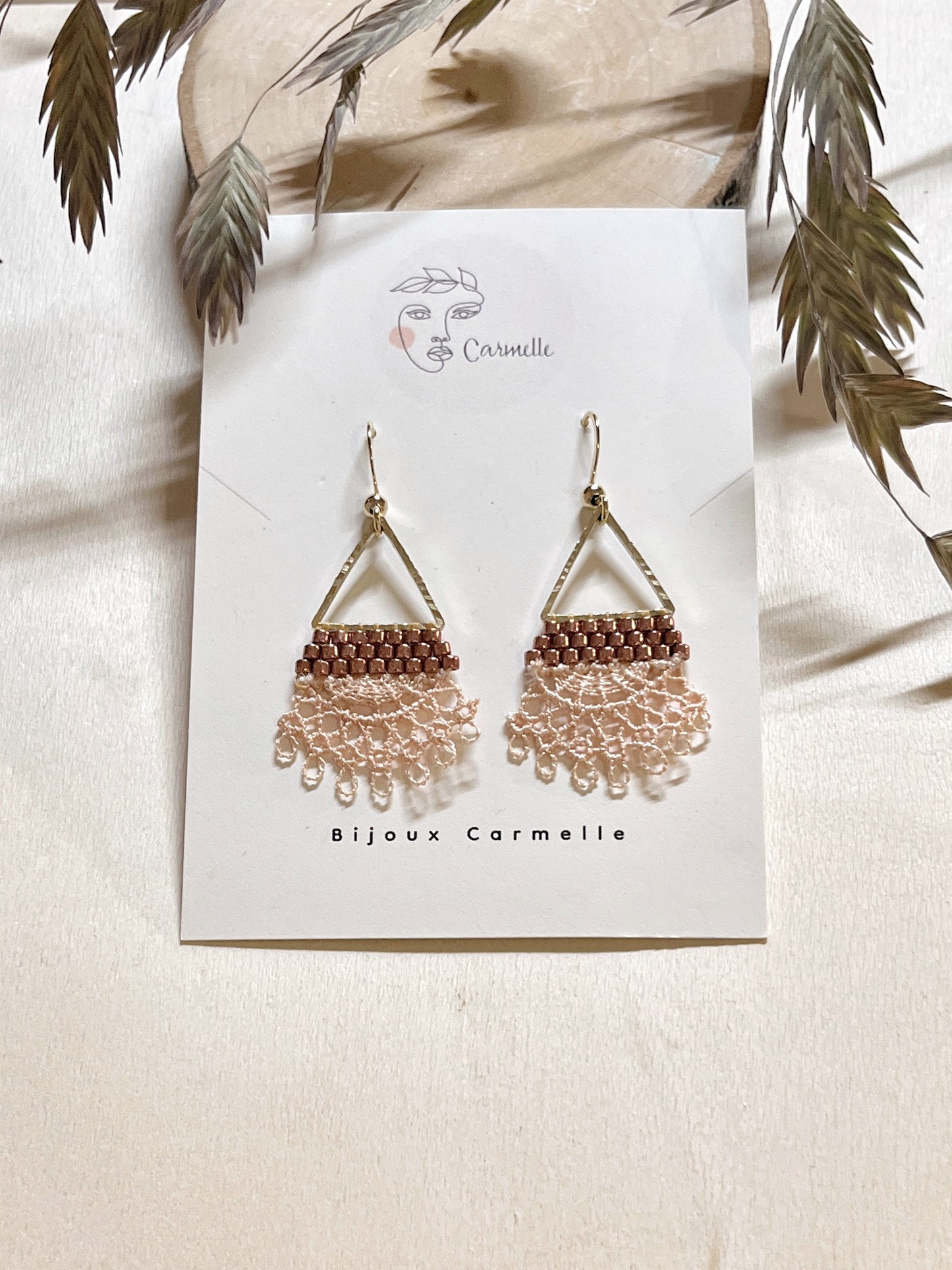 Bijoux Carmelle. Boucles d'oreilles bohème chic fait à la main.