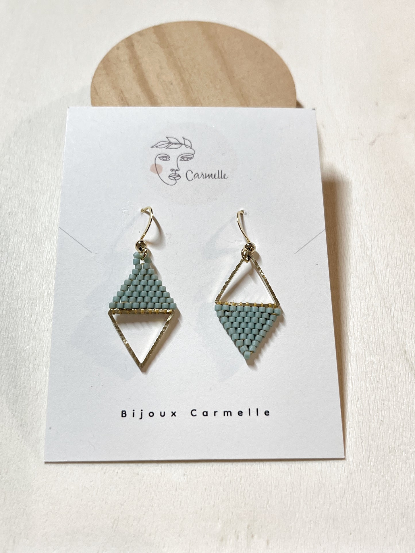 Bijoux Carmelle - Boucles d'oreilles boho chic fait à la main en perle de verre