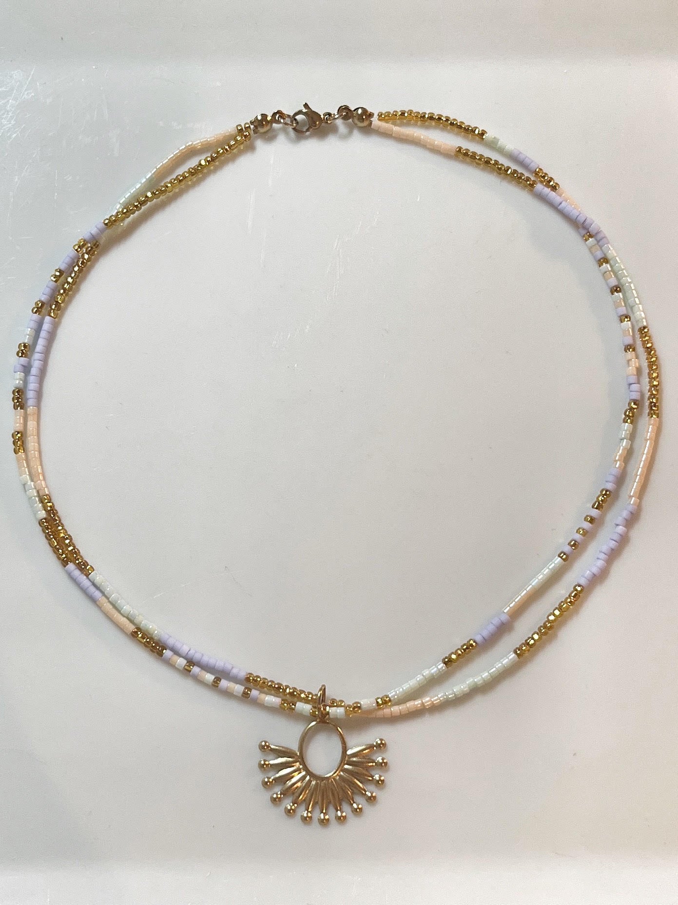 Collier de perle de verre