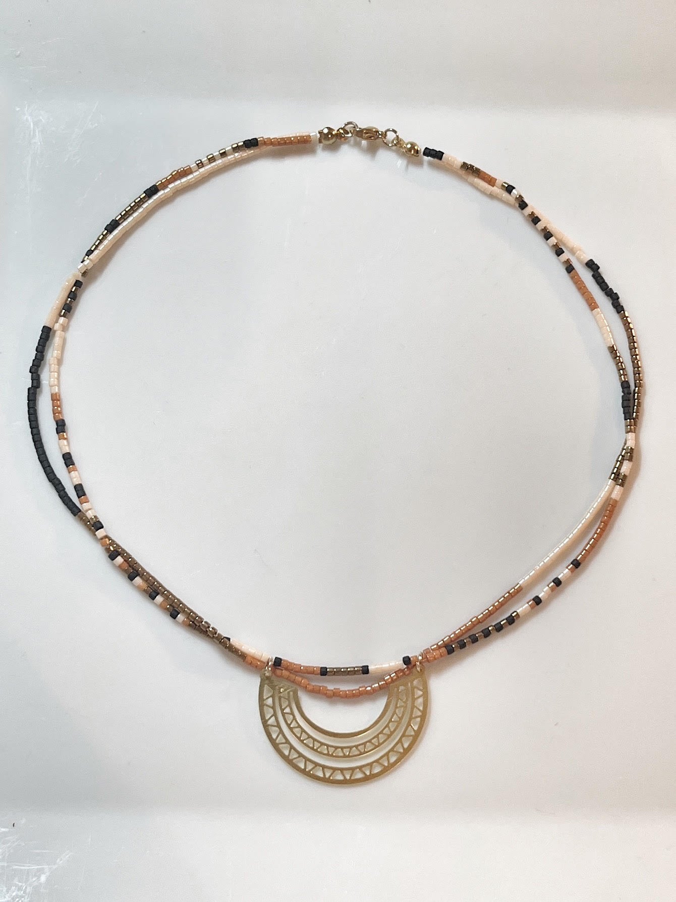 Collier de perle de verre
