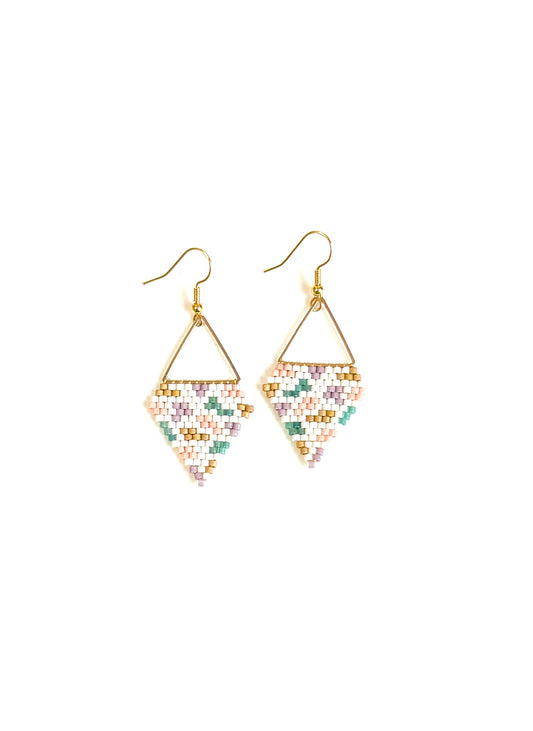 Boucles d’oreilles multicolores, au motif terrazzo, en perles de verres miyuki.