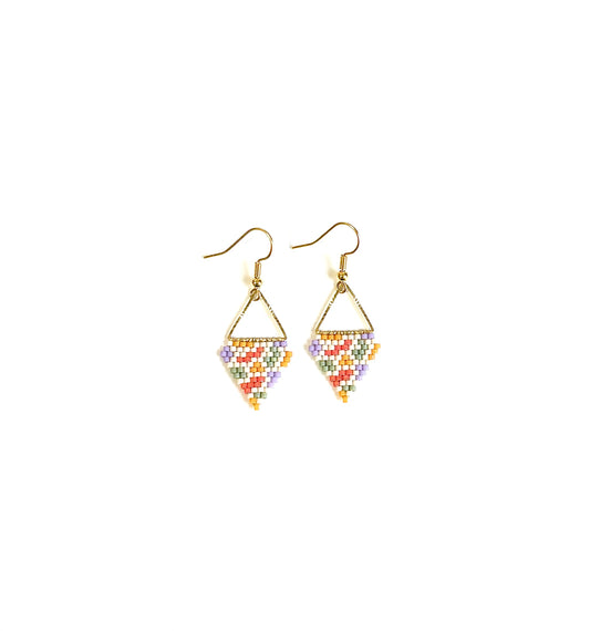Boucles d’oreilles multicolores, au motif terrazzo, en perles de verres miyuki.