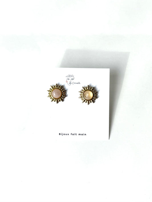 Clous d'oreilles, agathe rose.